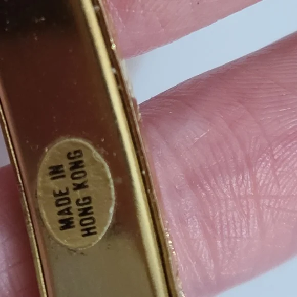 Vintage bracelet bangle etched flowers gold safety chain estate vtg Hong Kong - Picture 8 of 13